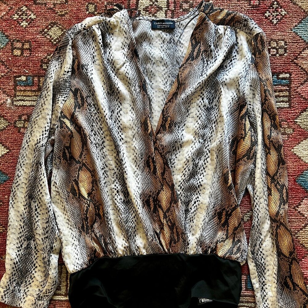 Zara Snakeskin Bodysuit Size L, never worn